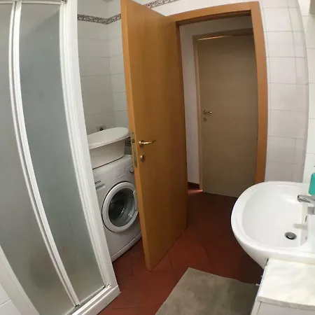 Sedicibis شقة